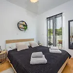 Apartament Studio Apartman Marly