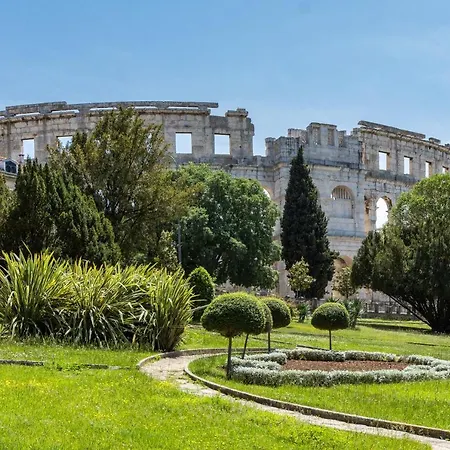 Studio Apartman Marly Πούλα