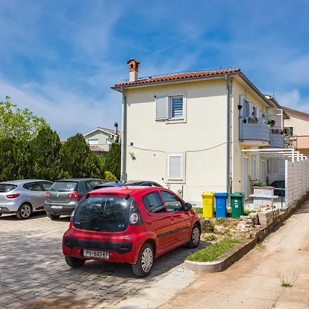 Appartement Studio Apartman Marly Pula