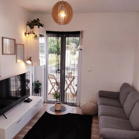 Apartment Studio Apartman Marly