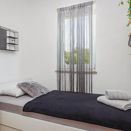 Studio Apartman Marly * بولا